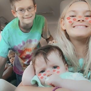 Meet your Posher, Lauren